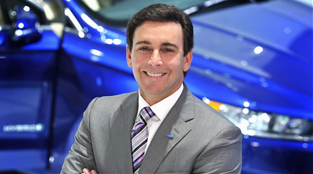 U.S. automobile and real estate sales decline despite higher consumer confidence and low unemployment as of October 2018.